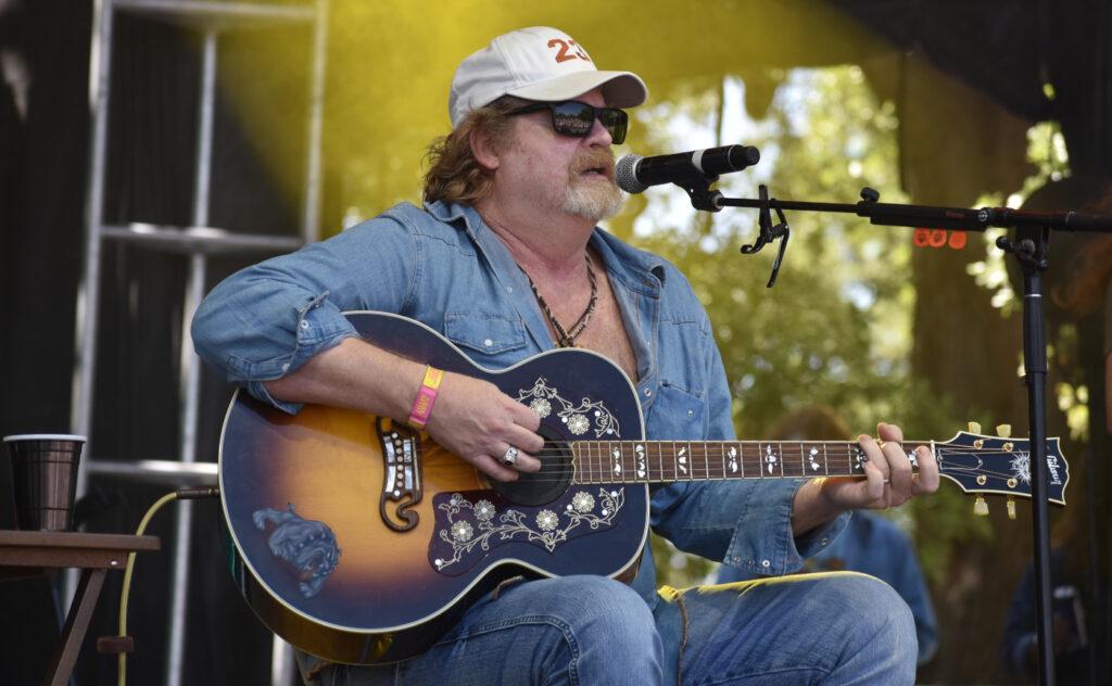Charlie Robison Wiki, Cause of Death, Kids, Age, New Wife, Dead, Net Worth