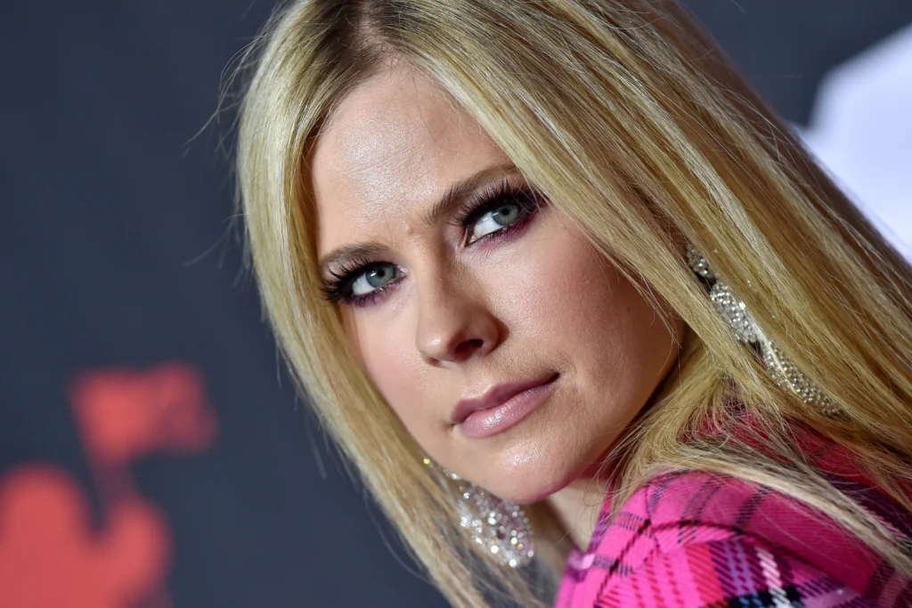Did Avril Lavigne have a baby, Height, Children, Instagram
