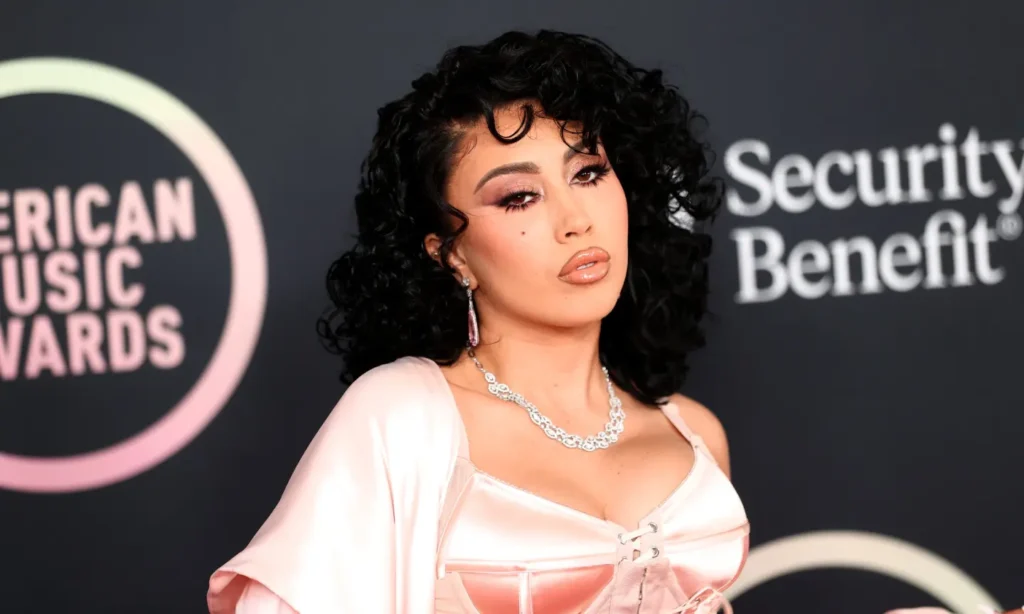 What is Kali Uchis ethnicity, Wikipedia, Wiki, Age, Real Name, Acl, Tour, Height, Boyfriend